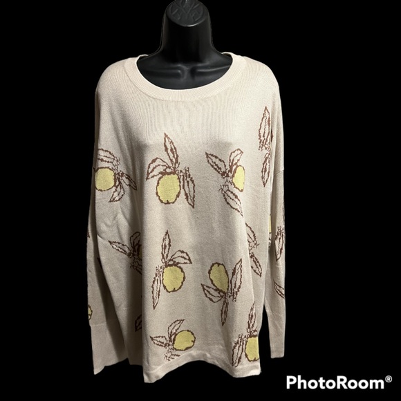 NWT Ricki’s Ladies XXL Lemon Print Crewneck Sweater - Picture 15 of 16